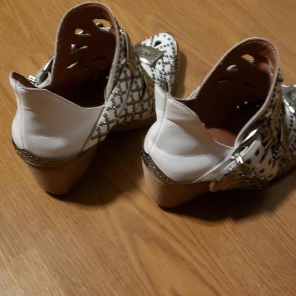 Jeffrey Campbell Calhoun booties - Picture 2 of 5